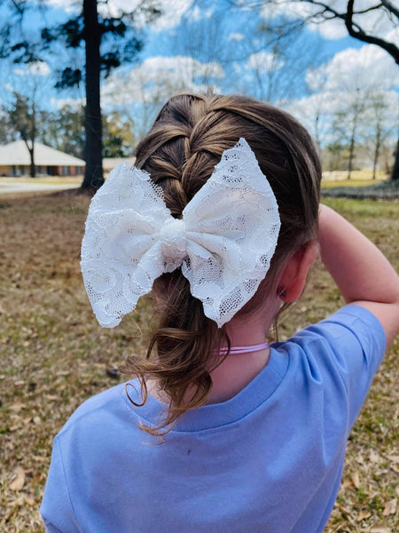 LACE bow